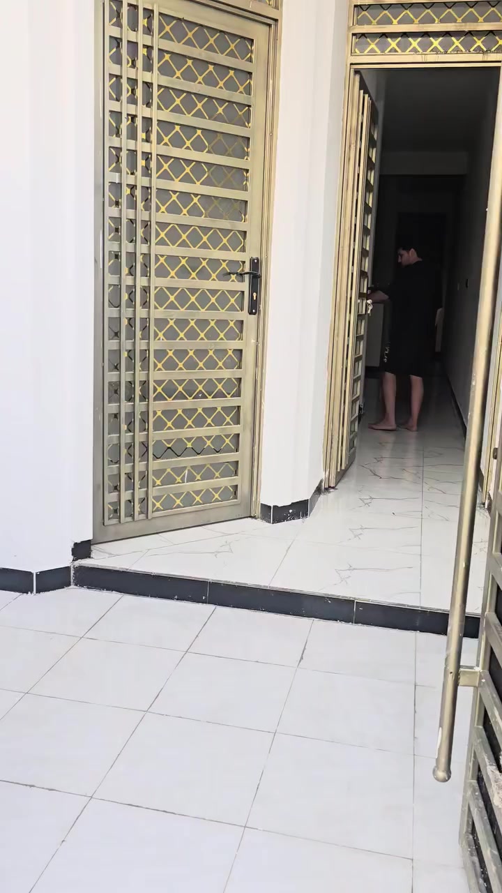 مشتمل ١٠٠ متر مطلوب مبادرة للبيع
السعر ٢٠ مليون ومطلوب ٩٥ مبادرة تتحول على المشتري 

حي الحوراء _شارع الكفاح 

***********
