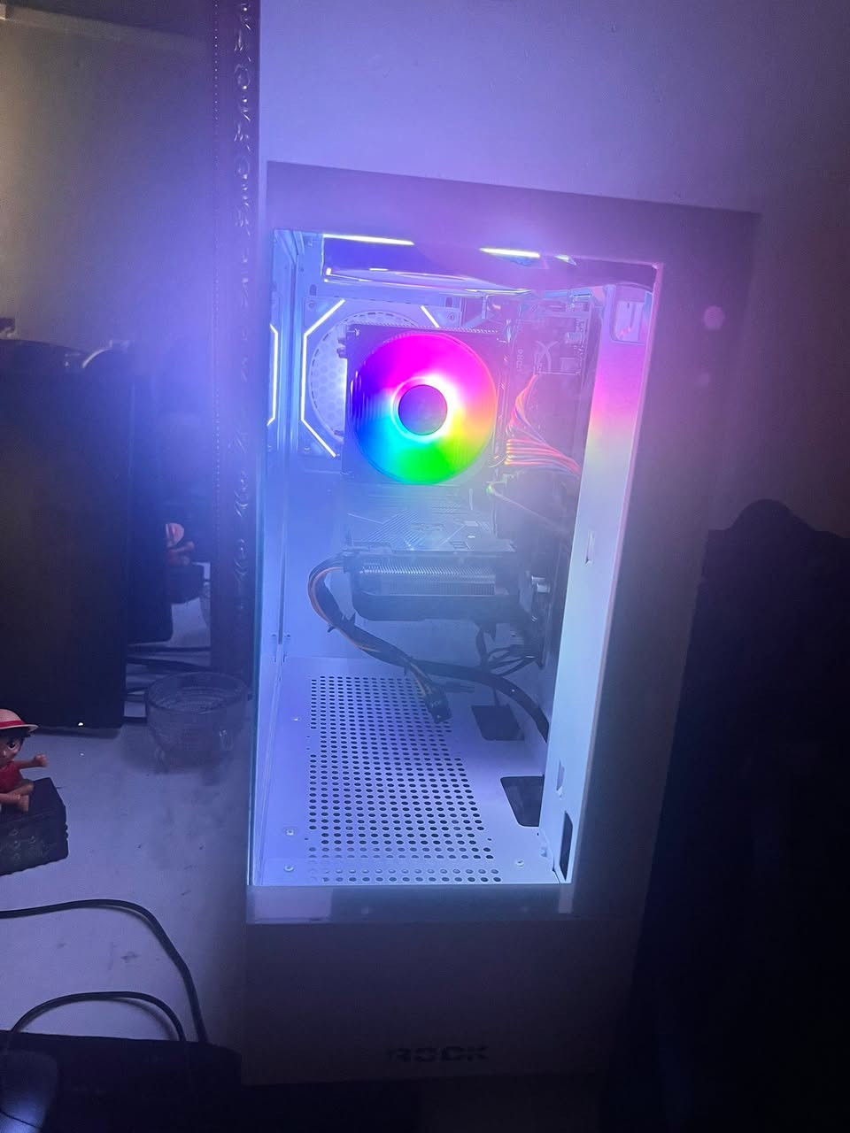 🔥 كمبيوتر Gaming للبيع بحالة ممتازة 🔥

💻 المواصفات:

المعالج: Intel Core i5 الجيل 11 (i5-11400F)
كرت الشاشة: RTX 3060 12GB 🔥
الرام: 16GB
التخزين: SSD 512GB ⚡ (سريع جداً)
المذربورد: ASRock H510M-HDV/M.2 SE
نظام التشغيل: Windows 11 Pro

🎮 يشغل ألعاب قوية مثل:
GTA V – Warzone – PUBG – Fortnite على إعدادات عالية وفريمات ممتازة
مكاني بغداد الدوره 
حط سعرك ب الي يرضي الله و اذا شراي حاضر الك


**إذا كنت صاحب هذا الإعلان وتريد حذفه لأي سبب، رجاءا أرسل رسالة إلى الدعم الفني**