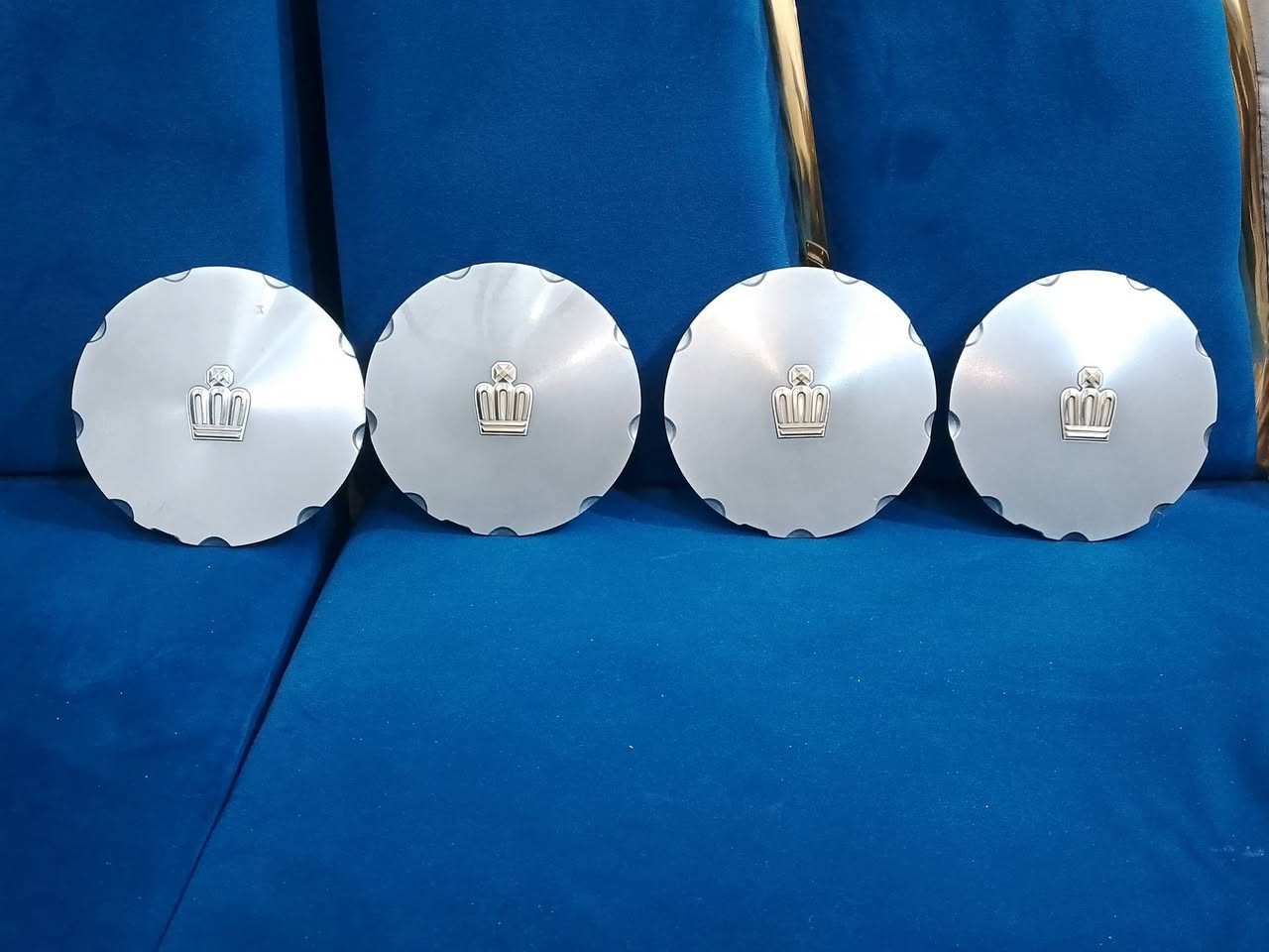 سلام عليكم.
كبات ويل نجمه لون نفطي 
نظيفات 
السعر 75 وبيهن مجاال 
العنوان النجف 
رقمي ***********
متواجد فيس واتساب
