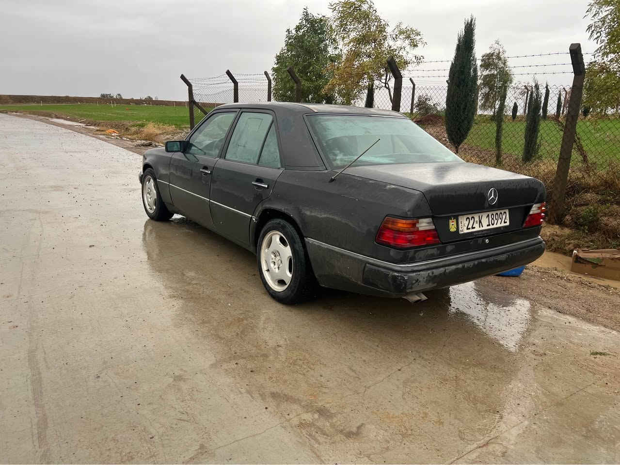 موديل 1989
فول مواصفات 
كلشي شغاله 
سلايت روف
أربع جام كهربائي ⚡️ 
داخل جلد جديدة 🆕 
رقم اربيل دولي 
سنوية جديدة 
سيارة باسمي 
رقم موبيل
***********
***********
مكان سيارة اربيل أربيل, العراق
