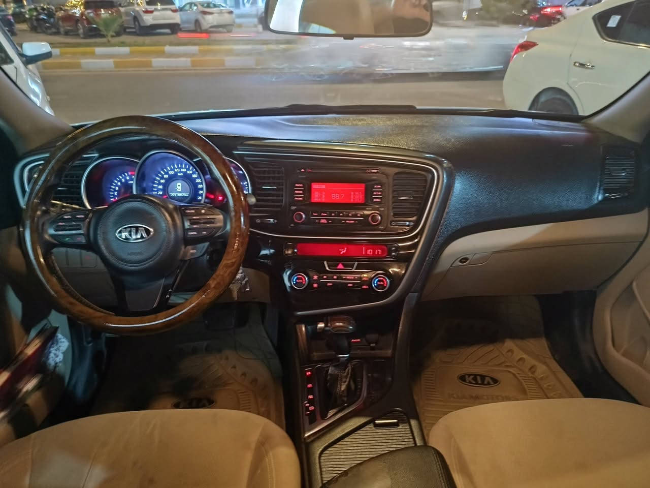 KlA اوبتيما خليجي 2014  
حساس امامي خلفي تبريد قطعتين...***********
