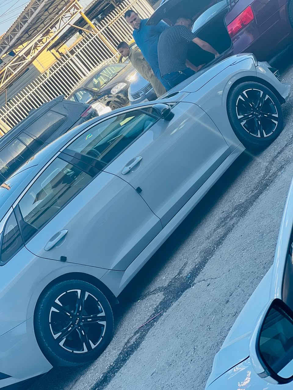 ***********
كي فايف ٢٠٢٢
مواصفات جي تي لاين
داخل احمر
بانوراما
معروفة مواصفات ال جي تي لاين
اللون سمنتي 
رقم اربيل
ضرر موضح بالصورة ربع البنيد
ماشية بالخمسينات
اجه بي كلير امريكا باب السكن + جاملغ السكن
السعر 17,900 كركوك, العراق
