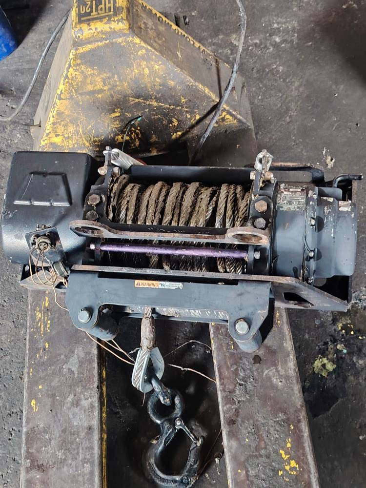 وینجی امریکی 8 طن بە کارنە هاتوە بە س بۆ تاقیکردنە وە ایشیکردوە 24 ڤۆڵتە *********** السليمانية, العراق
