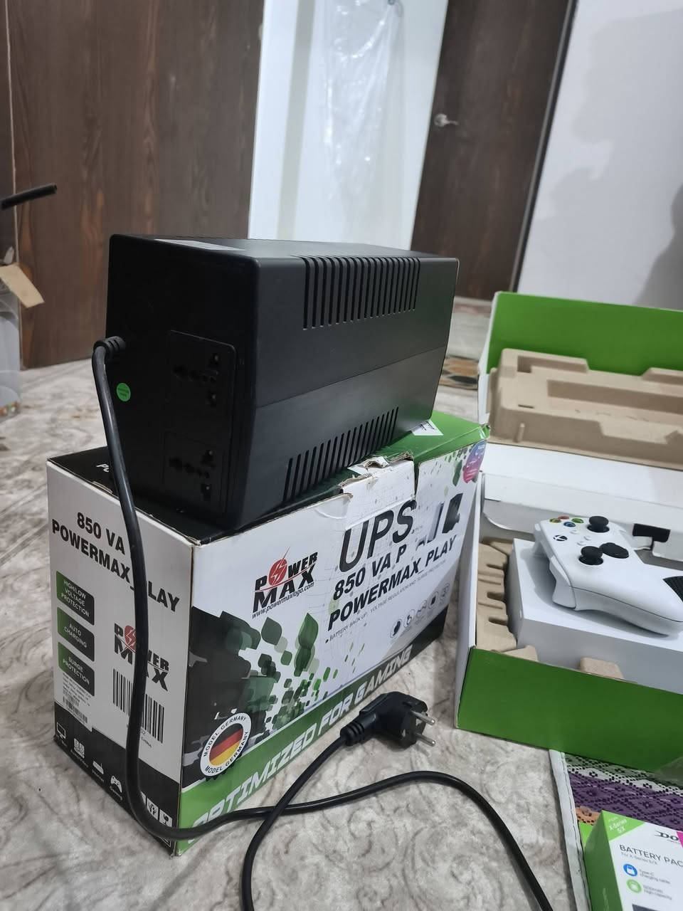 الموديل : Xbox Series  S
+ سماعات 2
+ UPS  850 VAP
السعة : 512GB (نص تیرا

السعر : 575 ألف ( وبي مجال قليل )

الحالة ممتازة جدًا، نظيفة وتعمل بكفاءة 100%، بدون أي
مشاكل

العنوان النجف الاشرف  قرية الغدير 1 

للاستفسار *********** وتساب
