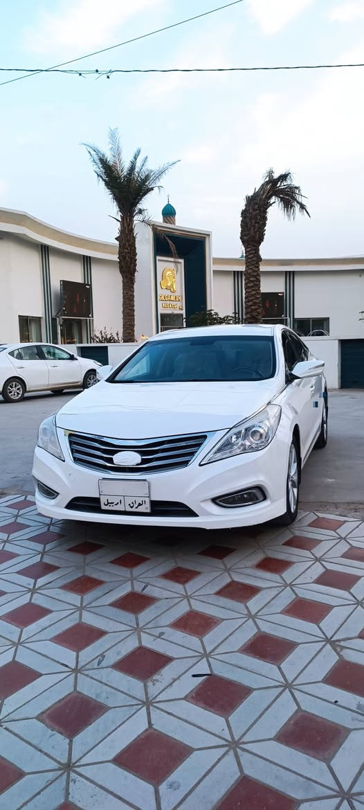 سلام عليكم.    للبيع فقط.      ازيره 2014
نص فول  6سلندر رقم اربيل تحويل وكالة ماكو اي مشكلة كفاله عامه لا فتح لاتبديل لا صبغ  كير مكينه حداديه تبريد كفاله عامه  تحكم ستيرن يده نيكل مري شفط برده خلفيه برده بل باب السياره ماعايزه مال جناي السعر  110  بيها مجال قليل حك الجيه مكان السياره النجف للستفسار   ***********
