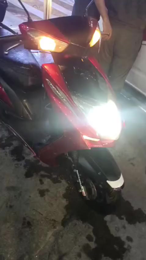 درجةسكنز صيني المحرك ياباني اصلي للبيع جاهزة نكرة سلف سلف هندر شلعة حلوى محرك صافي مال جناي فقط محتاج للظروف الصعبة 
*********** اتصال او واتساب.  650   وبيهة مجال
