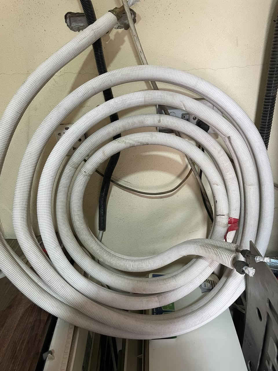 سلام عليكم سبلت الوادي حجم واحد طن غاز 410 جهاز نظيف انتاج 24 ويا بوري 8 متر 
بغداد
***********
