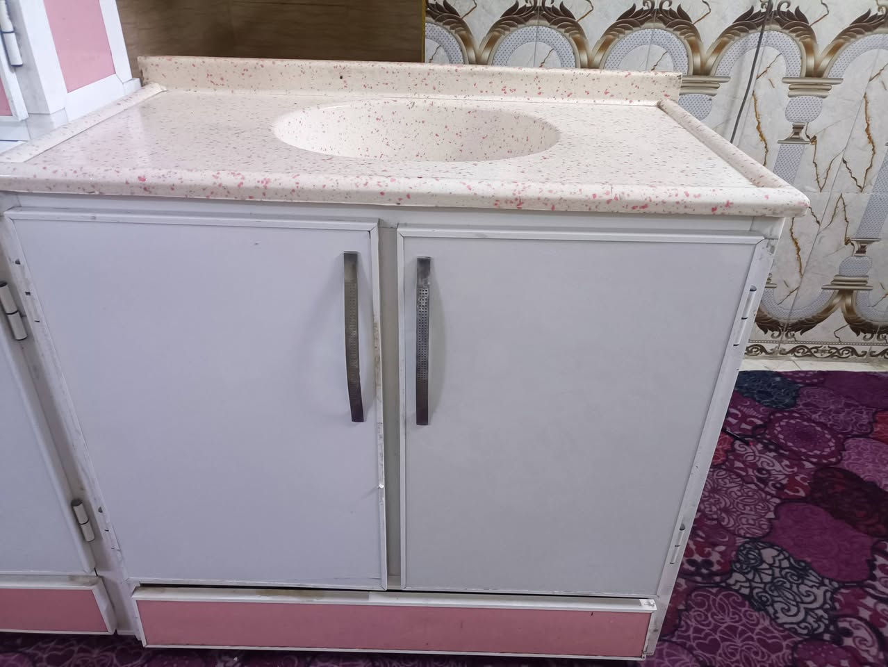 كاونتر تزكام ٣قطع
الكاونتر مترين والسنك متر 
٣٥٠
بغداد منطقه الرشاد


**إذا كنت صاحب هذا الإعلان وتريد حذفه لأي سبب، رجاءا أرسل رسالة إلى الدعم الفني**