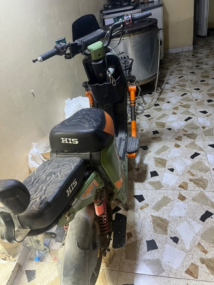 سلام عليكم للبيع h900 2025 نضيف مال بيت كامل شغال خمسه بطاريه فقط بي بطاريه وحدة وكعت وكفت اربعه شغلات بس وحدة وكفت 270 وبي مجال تواصل ***********

