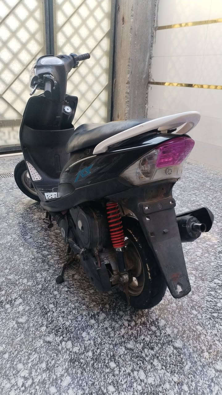 ماكس عدلة بوشة 55 صالنصة رياضي FM + قطرة دهن رياضي دراجة خير من الله شلعه معدل بريك امامي وبريك خلفي شغال كهربائيات كلها شغالة سكن لايت بك لايت اشاير كلها شغالة العنوان ناصرية مركز السعر(500) وبيها مجال الرقم:*********** متواجد واتساب
