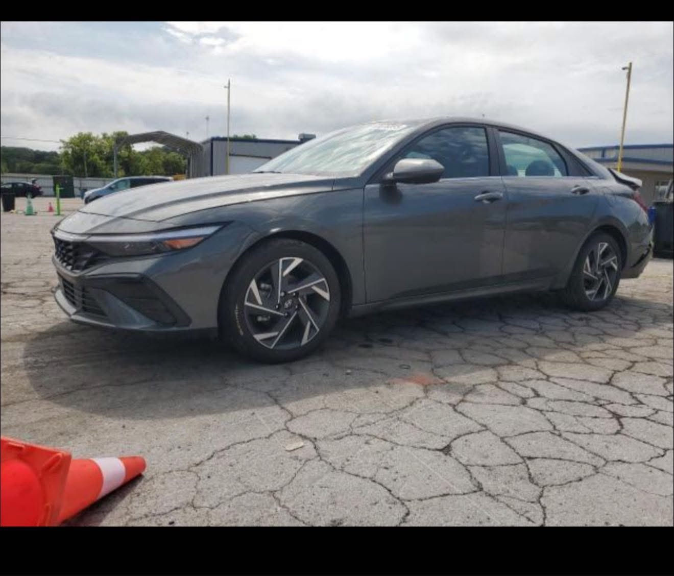 السلام عليكم النترا 2024 sel فول  امريكي دخول جديد
 بدون رقم 

السياره نظيفه جـداً حادث بسيط فقط بارد يم العلامة مال الصندوق يرادله فقط تكحيل / اللحية مال الدعامية  ورجعتها نفسها.

كلين السياره 

المواصفات : فول عدا الكشنات 

- سقف بانوراما 

- بصمه تشغيل وابواب الصندوق 

- تشغيل عـن بعد 

- رادار امامي خلفي 

- كيجات ديجتل 

- صندوق كهربائي ذكي 

- اريل طياره نفكيتر 

- مكينه 2000 المرغوب 

- ثلاث انظمه قياده 

- شاشه كبيره ديجتال  

- توقف ذاتي وقفل كروس 

- سايد بريك بصمه 

- اضائه ترحيب عند الاقتراب 

- ويل كب كروم

- السياره خير من الله ومبينه بالصور 

- ماشية 21 mi 

- السعر ( 167 ) $ 

بغداد الشعب 

- للاستفسار الاتصال على الرقم 

- ***********
