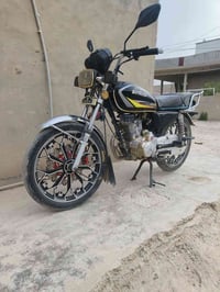 ايراني مديل 2024 للبيع الدراجه لاتنقيص ولا تبخير السعر 450 وبيها مجال ...