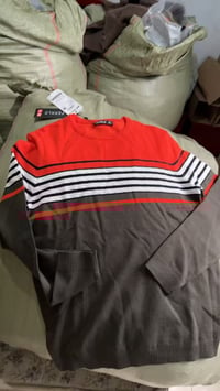 ملابس رجالي جديدة – جملة فقط طن كامل (تيشيرت، هودي، قمصلات، بجامات)  ش...