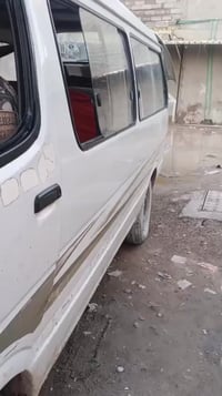 عندي سياره البيع فتون 2009 جاهزه يراد بس غسل وطلع بيهه سعر 23 بيهه مجا...