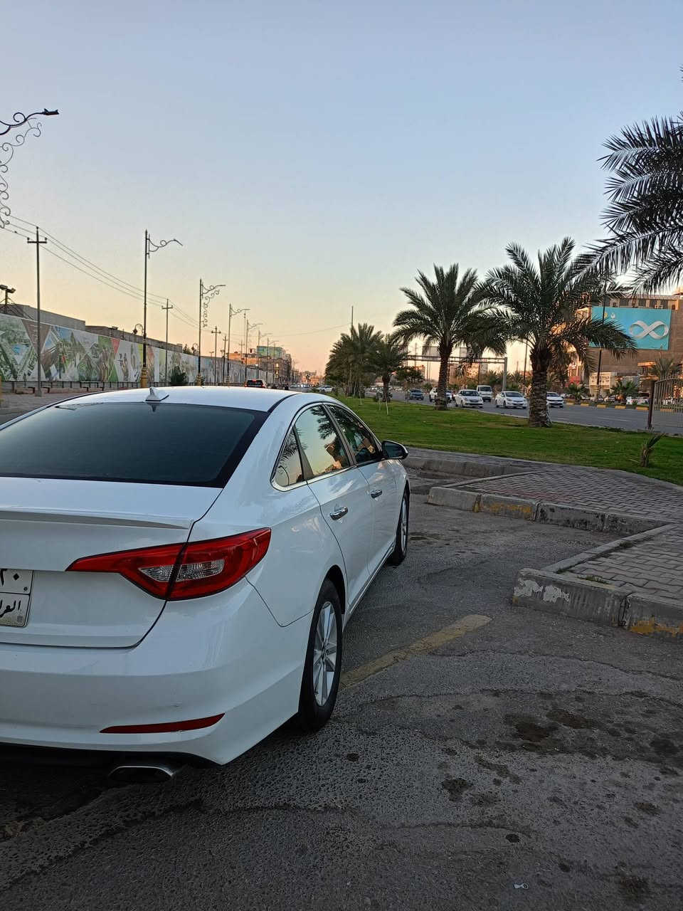 سوناتا موديل 16 رقم اربيل تريد تحويل وكالة بيه تلاث قطع صبغ بدون دواخل فقط صبغ مكينه لا تنقيص ولا تبخير كير كفاله  مواصفات تحكمات جهتين ويل كب شاشه كامره دواره السعر 118 مكان كربلاء رقم الهاتف ***********
