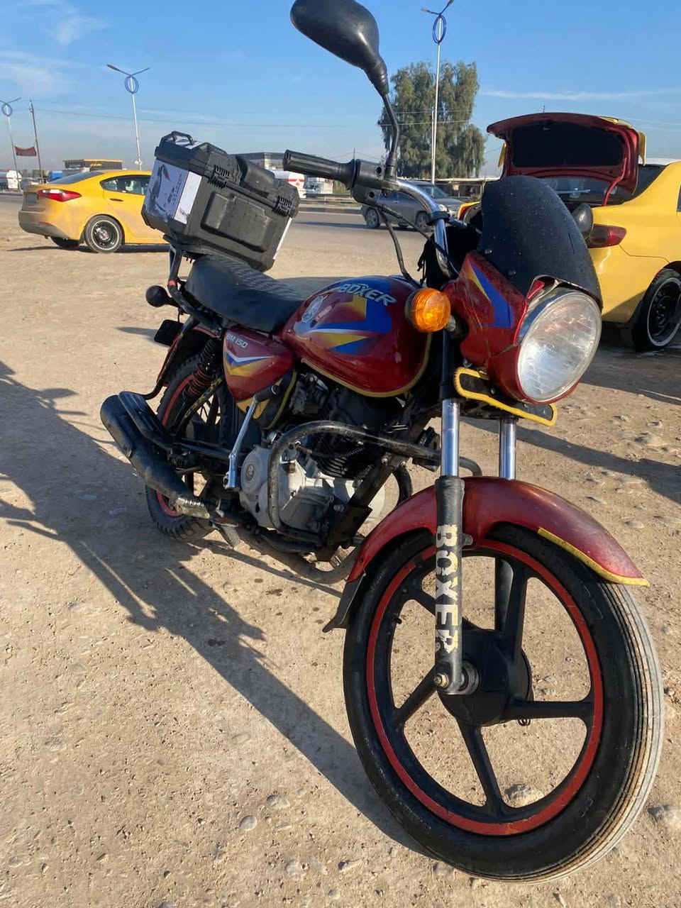 سلام عليكم درجه بوكسر كلاسيك 2020 نضيف مامستعمل هواي رقم ديالي تحويل مباشر بسمي  مكينه خير من الله درجه اي نقص مابيها جيب فيتر وتعلل شوف *********** نتصل وتدلل
