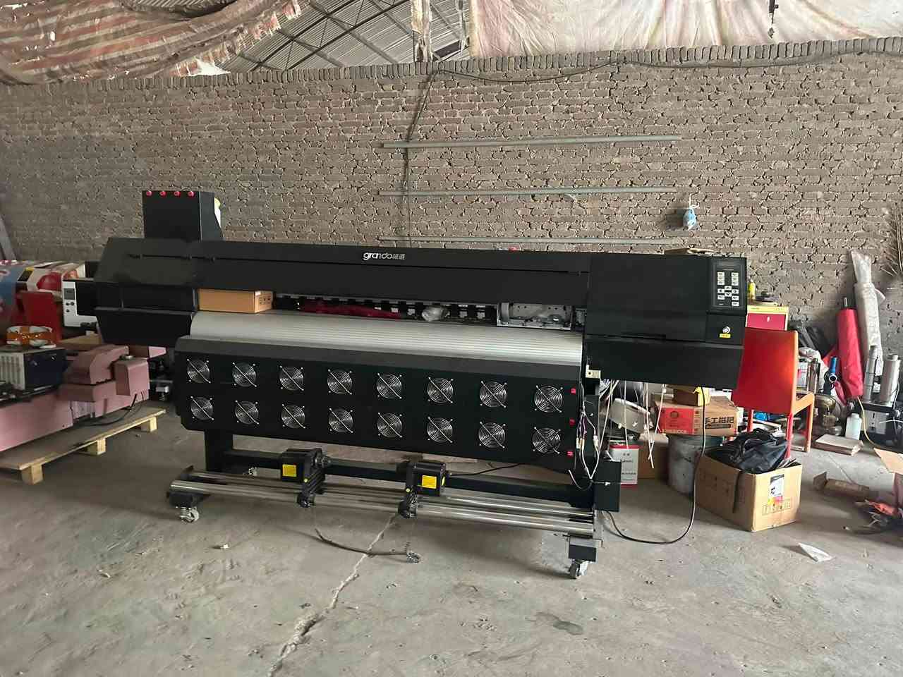 Got a near-new Grandio 1904 in the warehouse. Get in touch with me if you need it - 4 i3 2000 processors with great priceWhatsapp :+8618203658180
Wechat：18203658180


**إذا كنت صاحب هذا الإعلان وتريد حذفه لأي سبب، رجاءا أرسل رسالة إلى الدعم الفني**