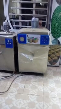 بساتر عدد 2 #مارك_ايطالي 80 لتر ٣ فيز ب مليونين وربع 50 لتر سنگل فيز ب...