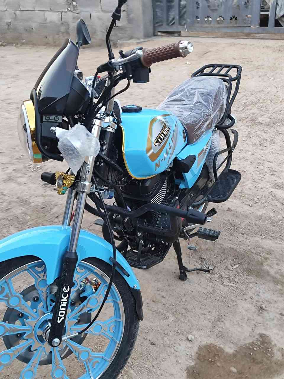 السلام عليكم دراجة سولنك 27 
للبيع وترهم مراوس حسب القناعة السعرة مليون 250وبي مجال 
بعدة زيرو مكاني القائم حصيبة ***********
