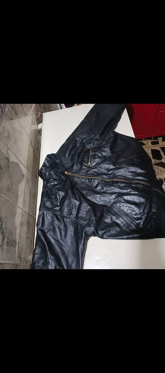 قمصله جلد طبيعي درجه اولى قطعه راقيه جدا ونظيفه كمر ثكيله اصليه قياس خاص تلبس وزن ١٠٠ إلى ١٢٠ كيلو سعرها مع التوصيل ٥٠ الف الشراي يتفضل خاص


**إذا كنت صاحب هذا الإعلان وتريد حذفه لأي سبب، رجاءا أرسل رسالة إلى الدعم الفني**