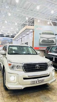 سلام وعليكم لاند كروز فطيم  موديل 2014  رقم بغداد   6 سلندر  فول مواصف...