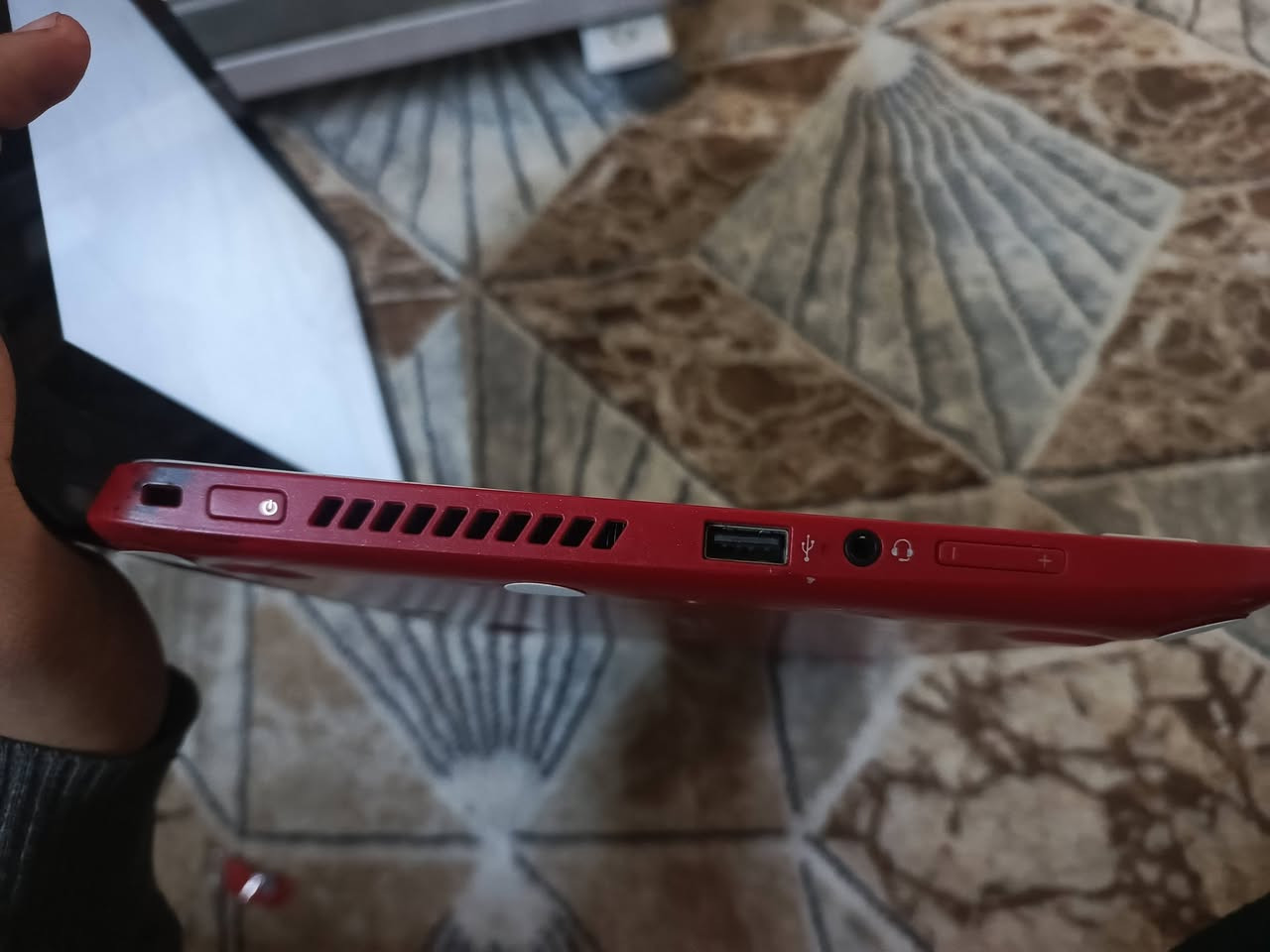 حاسبه HP قلاب ولمس ذاكره 256 تكدر تنزل ببجي وكلشي عليها تعال خاص ادزلك فديو عليها بيها مدخل HD وباقي المنافذ ظاهره بل صور السعر خاص


**إذا كنت صاحب هذا الإعلان وتريد حذفه لأي سبب، رجاءا أرسل رسالة إلى الدعم الفني**