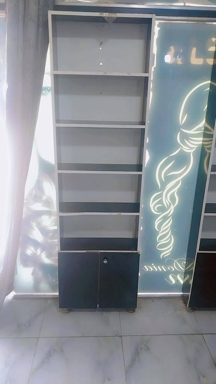 اغراض صالون  للبيع /مكاني النجف
***********
