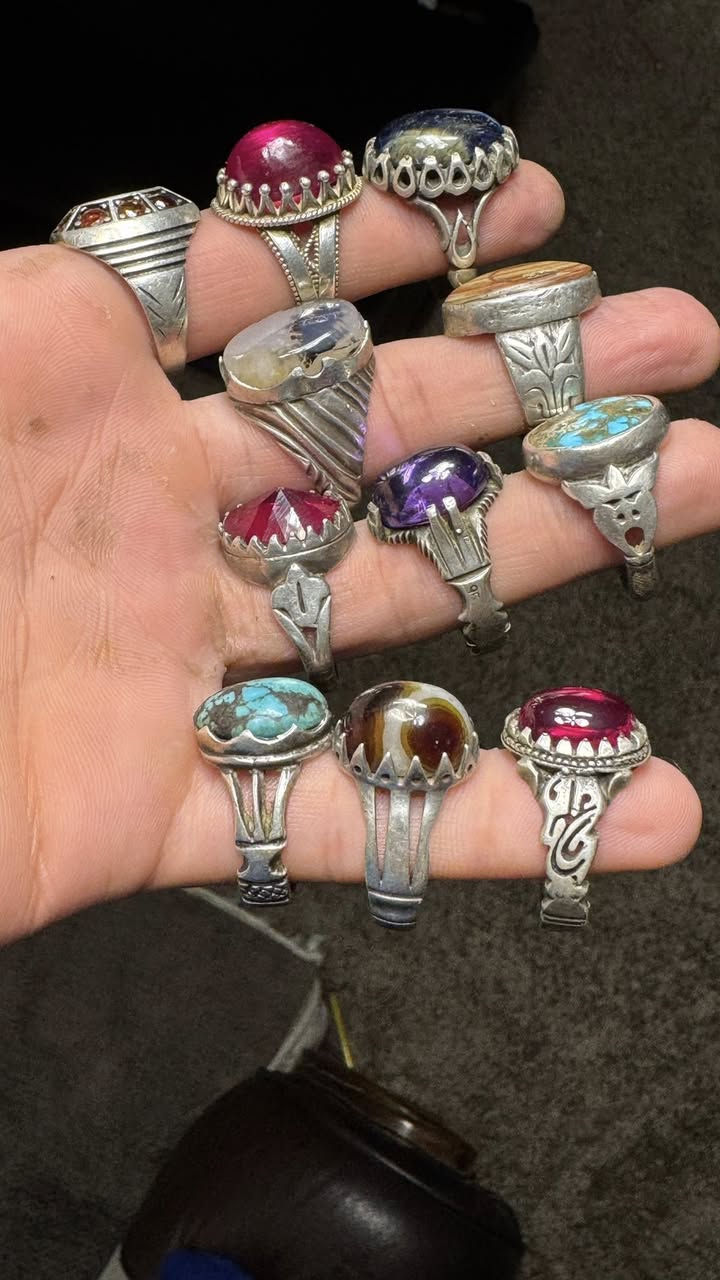 300 الف شلع / كله مختوم 
*********** واتساب / بغداد / متوفر توصيل
