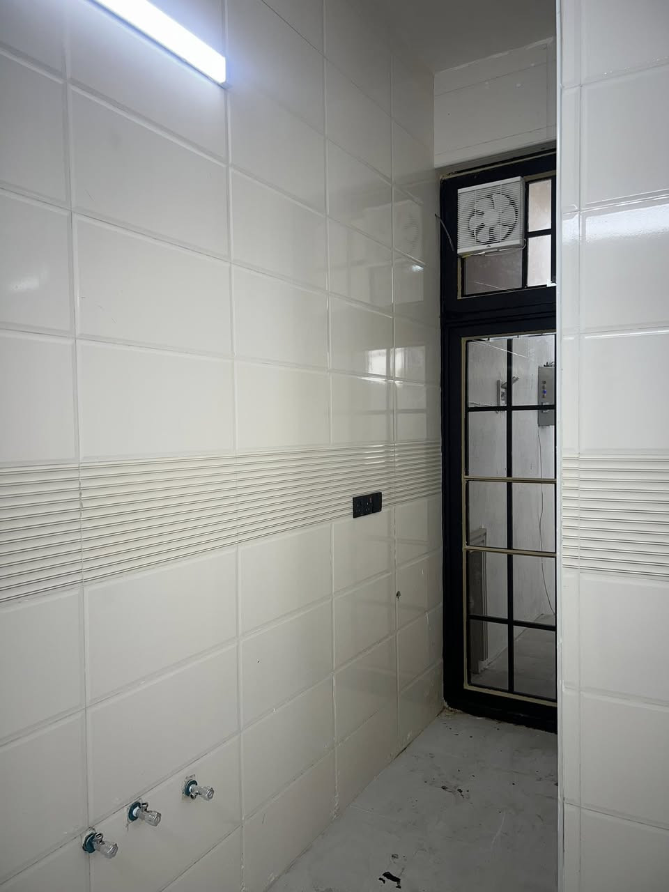 المدائن - التجارة

ثلاث مشتملات للايجار ( بناء حديث)

🔴التفاصيل …

⚫️ العنوان : المدائن - سلمان باك - حي التجارة 

⚫️ كل مشتمل يحتوي على غرفة نوم واستقبال ومطبخ وصحيات 

⚫️ كامل الخدمات ماء وكهرباء ومجاري وانترنت وتبليط وارصفة مقرنصة وشارع عريض 

⚫️ للإستفسار او معرفة السعر الاتصال أو المراسلة  على الارقام التالية : (كل مشتمل سعر ايجاره يختلف عن الاخر )

***********

***********

او المراسلة عبر 

((الواتساب - الماسنجر ))
