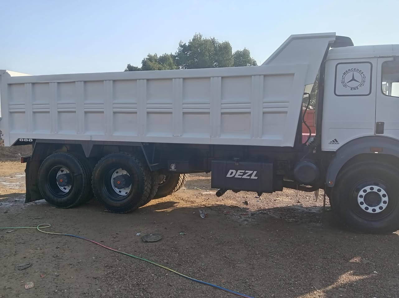 سلام عليكم كرواتي البيع موديل ٩٤ محرك ٣٥ جديد گير ١٥٥ كهربائي مجموعة جيئف سياره تك و مطوله  تخم تاير معمر جديد مكان بغداد تاجي سعرها ٣٥٠ الاستفسار على ***********          ***********.
