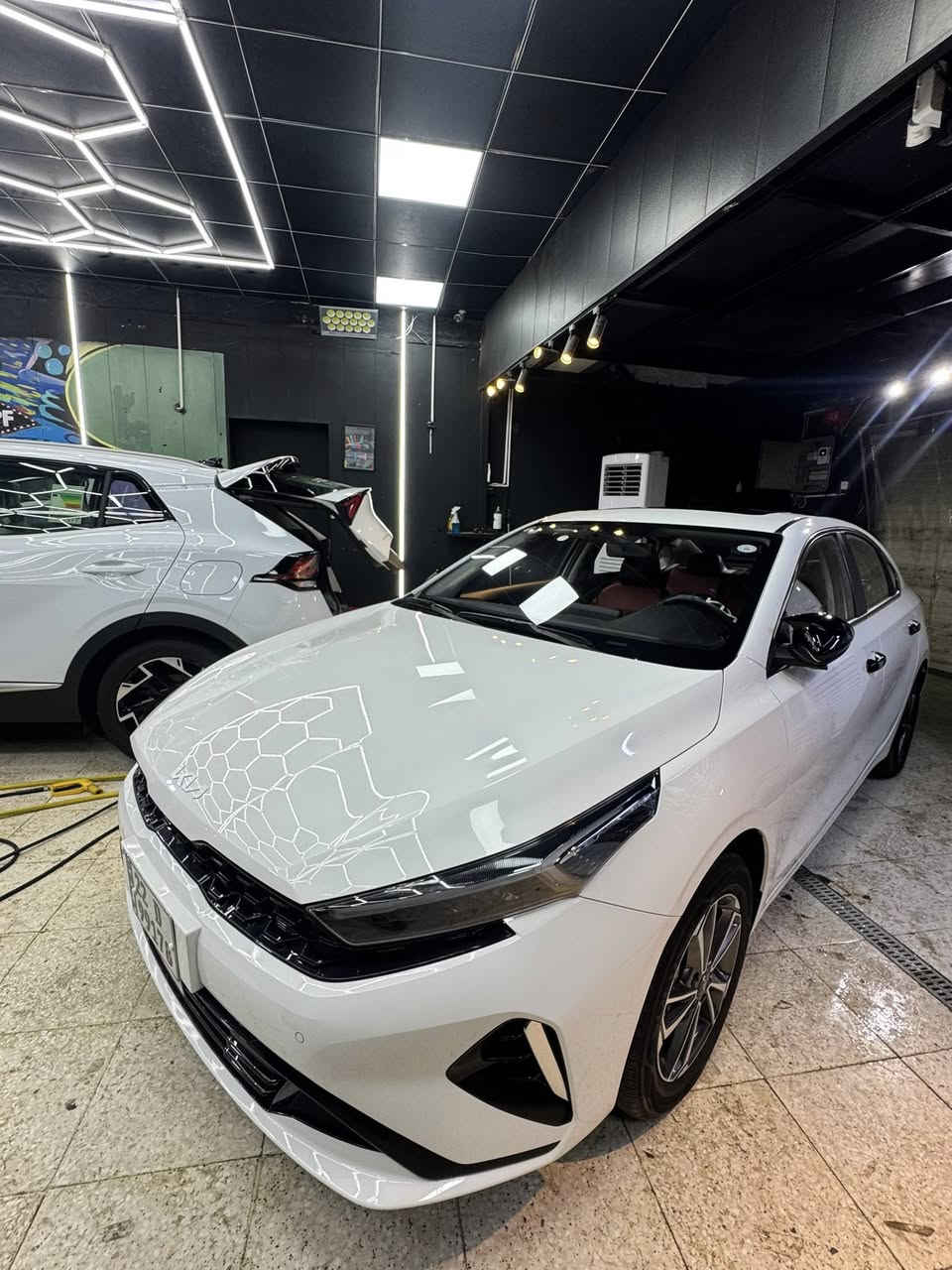 K3 موديل 2024
ماشيه12 الف
سياره كفاله عامه
فو لموصفات 
فتحه
حساسات
كشنات جلد
كأمره دواره 
الصندوك 3 وضعيات ينفتح
الداخل احمر
السعر 140 بيه مجال شي بسيط
العنوان بغداد الحريه
***********
