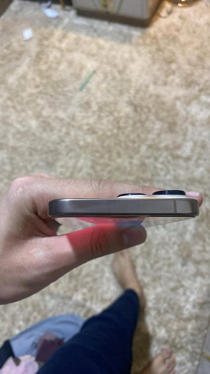 السلام عليكم 16 برو ماكس
ذاكرة 256
بطارية 99
دورات الشحن 130
دبل سيم Z/AA
نظافة 99‎%‎ 
بعدو تحت ضمان الشركة 
للاستفسار ***********
