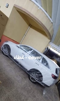 توفر جادر نايلون ثخين يحمي سياره من الامطار والاتربه وشخوط للحجز عبر ا...