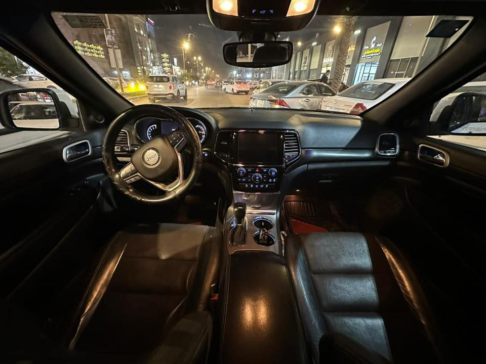 سلام عليكم
جيب 2020 للبيع بلاك توب رقم بغداد الحادث موجود ب الصور 
للتواصل ‭0783 416 1840‬
