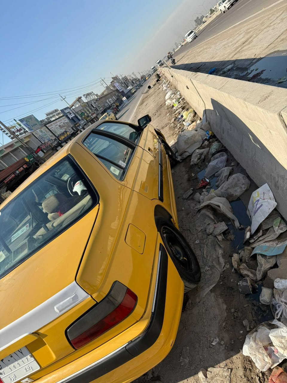 للبيع بيجو بارص 2015 مكينة كير تبريد خير من الله بيها بارد باب خلف السايق فقط والباقي مكفول مكان السيارة تقاطع النهروان للإستفسار ***********
السعر 42 اوبيها مجال
