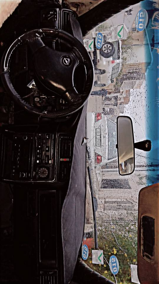 ئـۆپل ڤیکترا مۆدیل 1991 سەنەوی لەگەڵە بەشەرتی ئەوەلیات  گێڕ مەکینە تەقە رەقەو دارو بەردی بەشەرتە سەیارەکە بەس ماشالله ی دەوێ نمونە لەجوانی بێ خایسـە سەیارەکە لەعەمەلی هەتا بڵێ خۆشە سعری خوار هـەموو بـازار لەهیچ شوێنیك بگەڕێ بەو سعرە نای دۆزیتەوە
قـووفڵ قوفڵی 13 وەرەقەیە مەجالی هیچ هیچی تێدانیە بۆ معامەلە خۆت هیلاك مەکـە
چرکەی تیانیە سەیارەکە زۆر جا ئیزە
*********** أربيل, العراق
