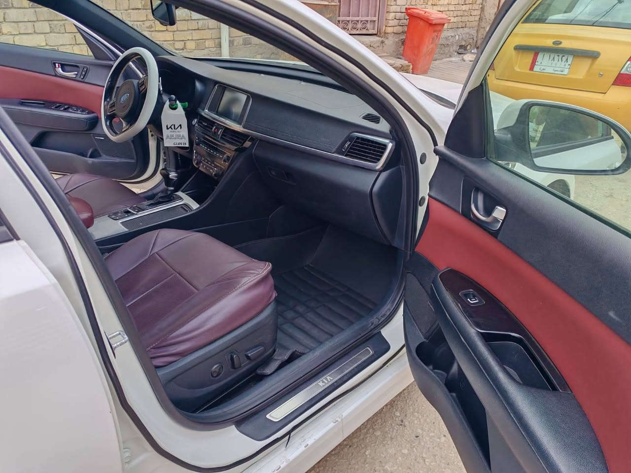 للبيع 
اوبتما 2016 خليجي

فئة جيتي لاين فول مواصفات 1/1

.بصمة تشغيل و بصمة ابواب 

.بنوراما

.خمسة كامرات جانبيه + إماميه + خلفيه 

.كشنات جلد لون ماروني 

.داخل احمر بلاد 

.كشنات كهرباء + تبريد تدفئه كل الكشنات 

.هندبريك بصمة 

.كشن خزن ميموري 

.رادارات بلمري

.تدفئه ستيرن 

.حساسات إماميه + خلفيه 

.اريل افتيشن 

.شحن لاسلكي 

.بردات خلفيه 

.شاشه عرض بلاديه 

.فول تحكم ستيرن + شفتات 

.زنون عالي ناصي 

.تبريد بيانو 

.ثلاث انضمة قيادة 

.محرك 2400

.تخم تايرات جديده

السياره بيها مواصفات هوايه 

السياره عليها أدامة كامله باتري جديد فيت بم جديد اويل بم خليجي المسعودي السياره جديده بمعنى الكلمة تجي وتشوفها 

رقم بغداد جديد باسمي دولي هزه وسنويه جدد تحويل ثاني يوم

السعر 165  

مكان الديوانية 

***********
