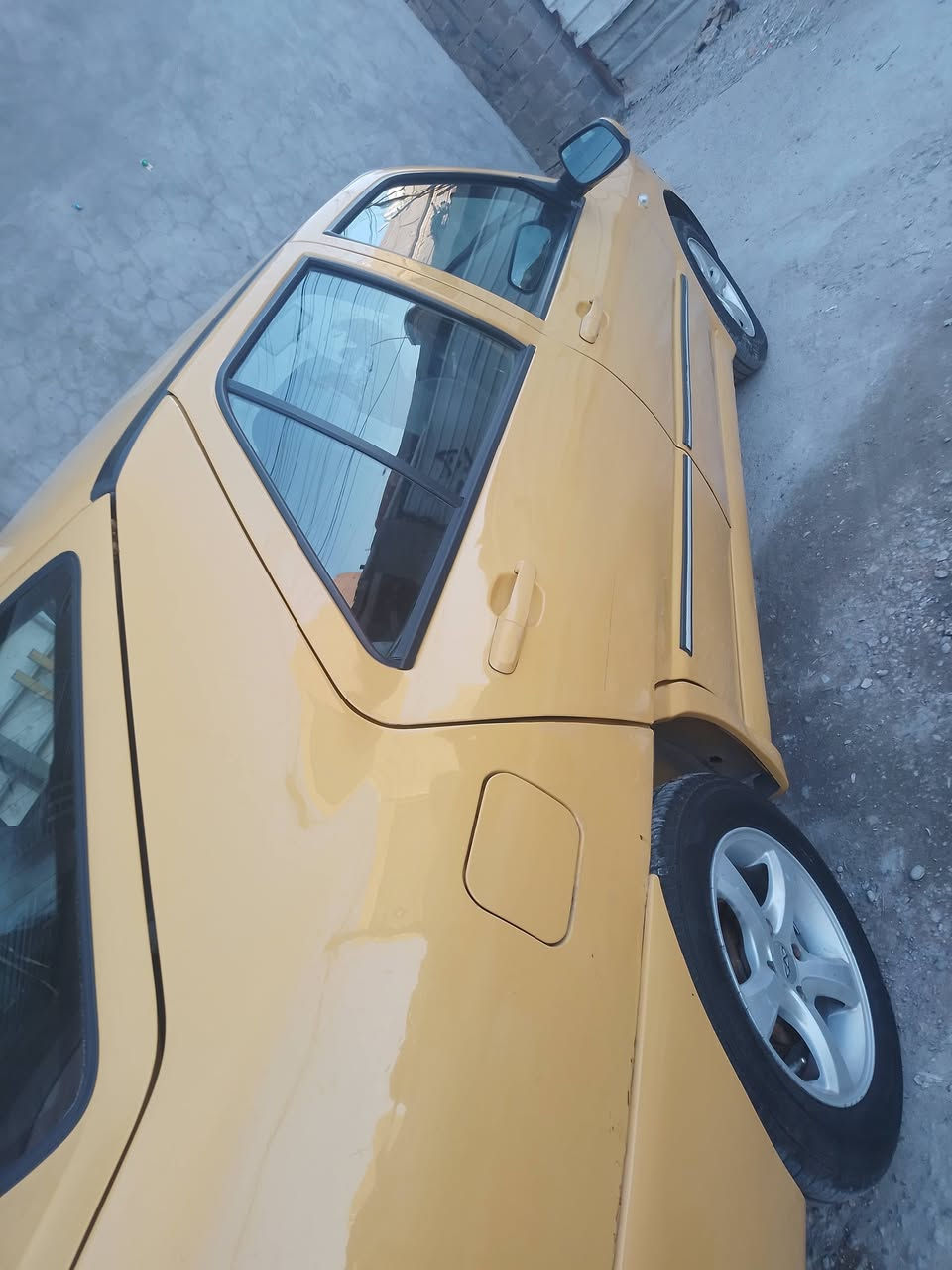 سيارة شيري موديل ٢٠١٦ بسمي هيه وغرامات مصفره كير ومحرك شغال صدر جديد تخم تاير جديد نقص تبريد عوزه غاز مكان بغداد بلديات بل ضباط رقم هاتف *********** سعر ٤٤ وبي مجال
