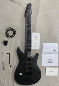 كيتار • سبيكر مدمج • شرخ بالقاعدة