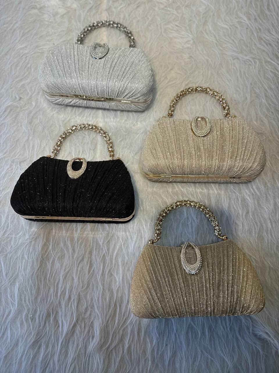 افضل انواع الحقائب  متوفر جملة و مفرد ،
📞  WhatsApp ***********
