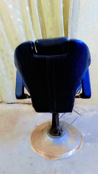 شكملي للبيع  شغال ليريد يتصل على هذا رقم07824800395