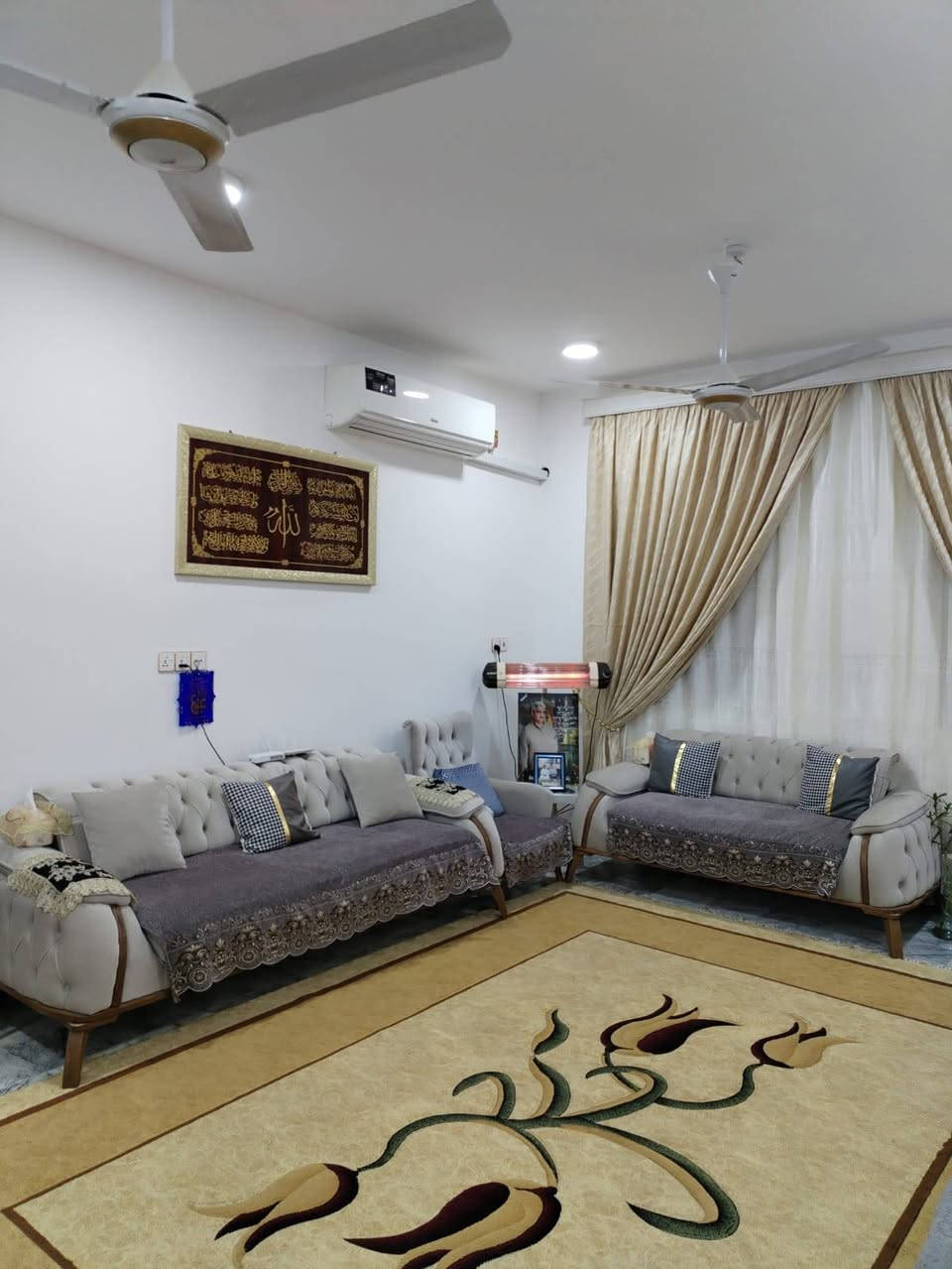 عرض مميز ارخص فلة مقابيل حديقة بسعر تنافسي بدون فائدة(القرض القديم) \ طابقين 250م للبيع في مجمع قرية السلام وجاهز للسكن📢
.
- طابقين 250 م مرحلة اولى جاهز للسكن البناء بلوك.
- باقي على المصرف 110 بتسديد كل شهر 530.
- سند البيت جاهز وكامل.
- موقع البيت مميز مقابيل حديقة خلف السنتر.
.
يتكون البيت من :-
.
- غرف نوم عدد 4
- صحيات عدد 3
- صالة عدد 2
- استقبال
- كراج + حديقة
.
موقع المجمع النجف \ طريق نجف مناذرة \ عامود 112
.
- لمزيد من العروض عن مجمعات المناذ‪رة (ابو صخير) الضغط على الرابط أدناه 
.
https://www.facebook.com/share/g/1FYuusrME1/
.
للاستفسار :- 
الاتصال على الرقم 
.
- *********** -
.
او المراسلة على الواتساب
.
- 0785 333 9930 -
.
او زيارتنا في مكتبنا الكائن في :-
1- النجف \ حي القدس \ نهاية الشارع الفاصل بين الكراج الجنوبي والشقق السكنية.
2- طريق المناذرة \ مدخل مجمع قرية السلام \ عمود 112.
