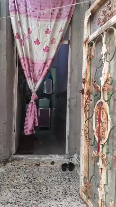 بيت خمسين متر واجه ٥ونزال١٠كامل
منطقه كامل خدمات تبليط مي كهرباء نترنيت ضوىي
منطقه حي طارق الشيشان شارع المدارس
السعر ٣٦اوبي مجال حك الجيه***********
