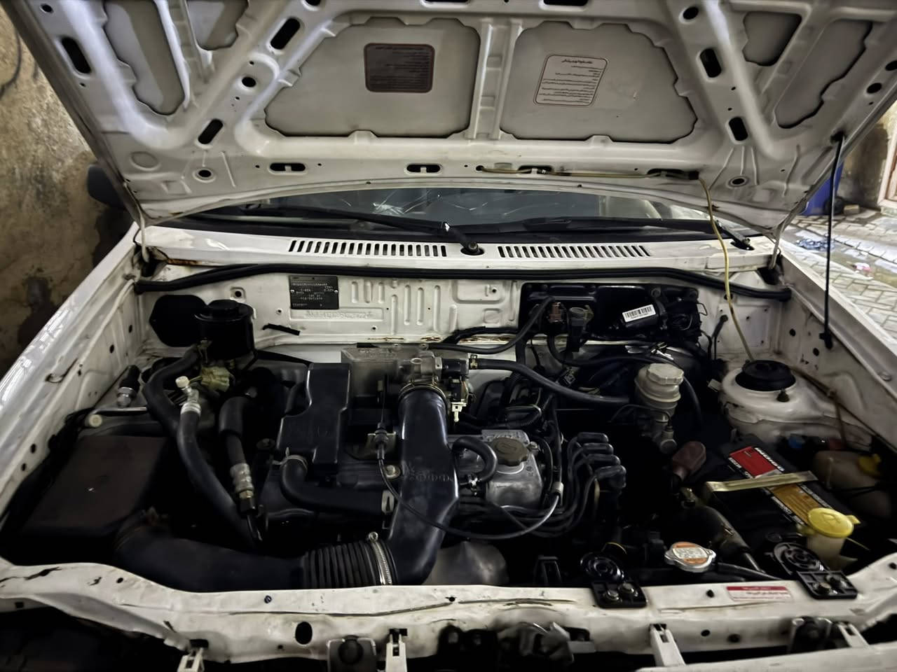 سلام عليكم 
سايبه للبيع فقط موديل 2016 استيراد خاص إيراني ايرباك السيارة قبق مال بنزين قبق من ضمة غاز استيراد خاص 
‏دش بول العالي رقم الجديد الإنجليزي 
السياره جاهزه وأي نقص مابيه 
ماشيه 124  شواصي جدد كلش 
تبريد ثلج تدفئه تخم تاير صدر جديد 
والسياره جديده احلا من الصور بهواي ومال جناي 
بيه فقط جامرلغ خلفي بي طخه مثل ما وضح بالصورة 
‏السعر 53 ￼ ورقه 
للاستفسار بغداد مدينة الصدر 
***********
