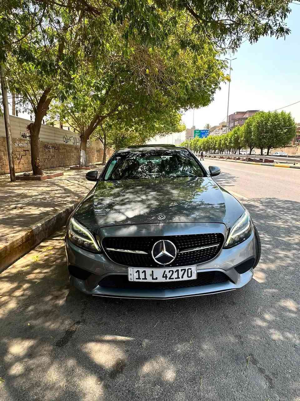 السلام عليكم شباب
من رخصت الادمن المحترم

للــبــيــع او مراوس مرسيدس C 300 تو ويل موديل 2019 

ماشيه86 الف مايل حادث دعامية فقط وراجعه نفسها بدون ايرباك وهنا صار بيها ربع جاملغ امامي عكس السايق اثر شخط بسيط السيارة جداً نظيفة وجاهزة من كلشي بدون اي نقص مواصفات 

سلايت 

صندوق كهرباء

رادار جانبي وامامي 

نقطه عمياء

كراسي كهرباء +هيترات+ميموري

اناره محيطيه

وباقي الواصفات معروفه 

السعر 248 وبيها مجال 

للاستفسار***********
