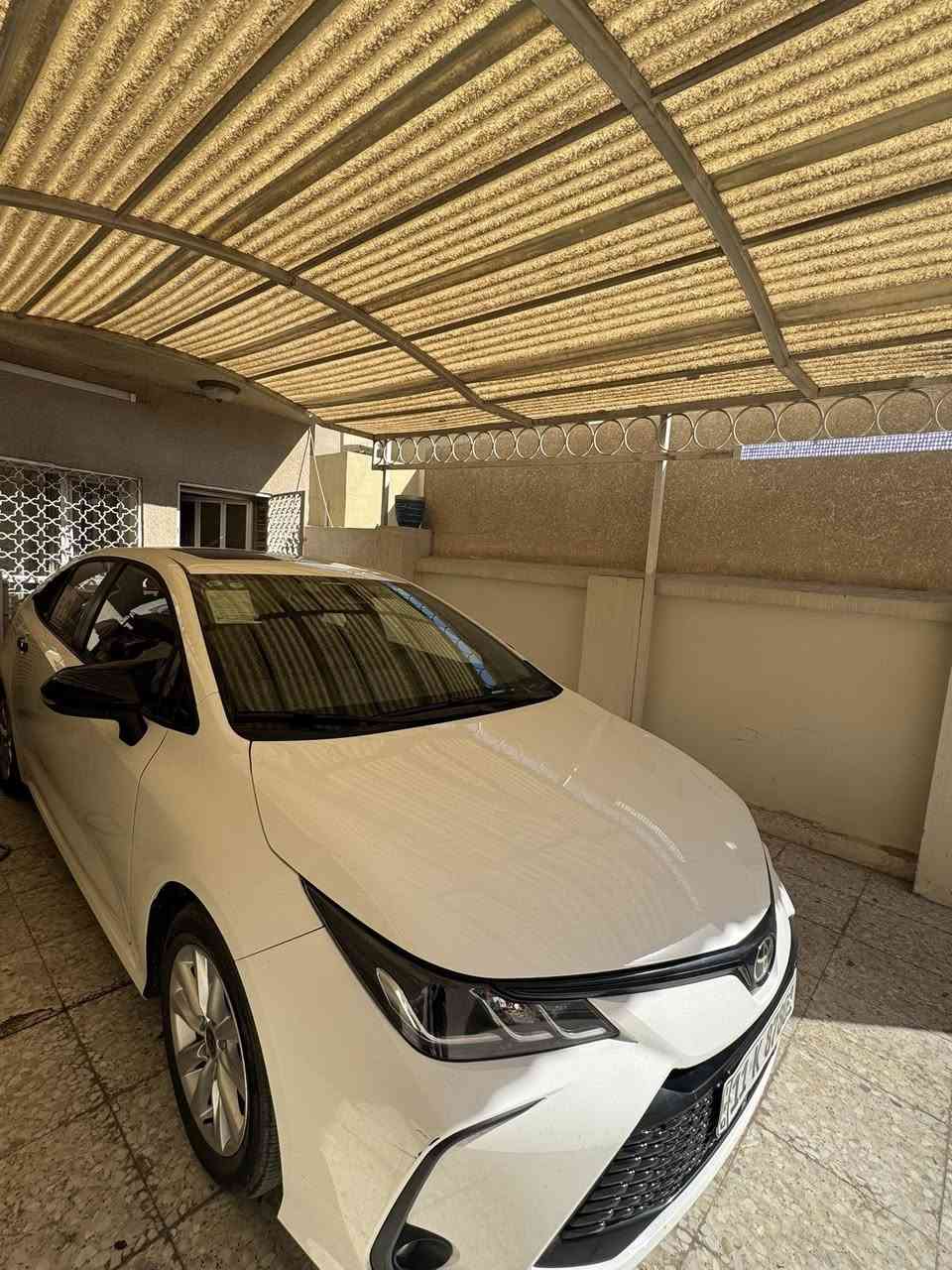 السلام عليكم كورلا هايبرد للبيع موديل 2024 السياره بيها بارد باب وجاملغ رقم بغداد باسمي نضيفه ماشيه 26 الف المكان بغداد 
الرقم ***********

