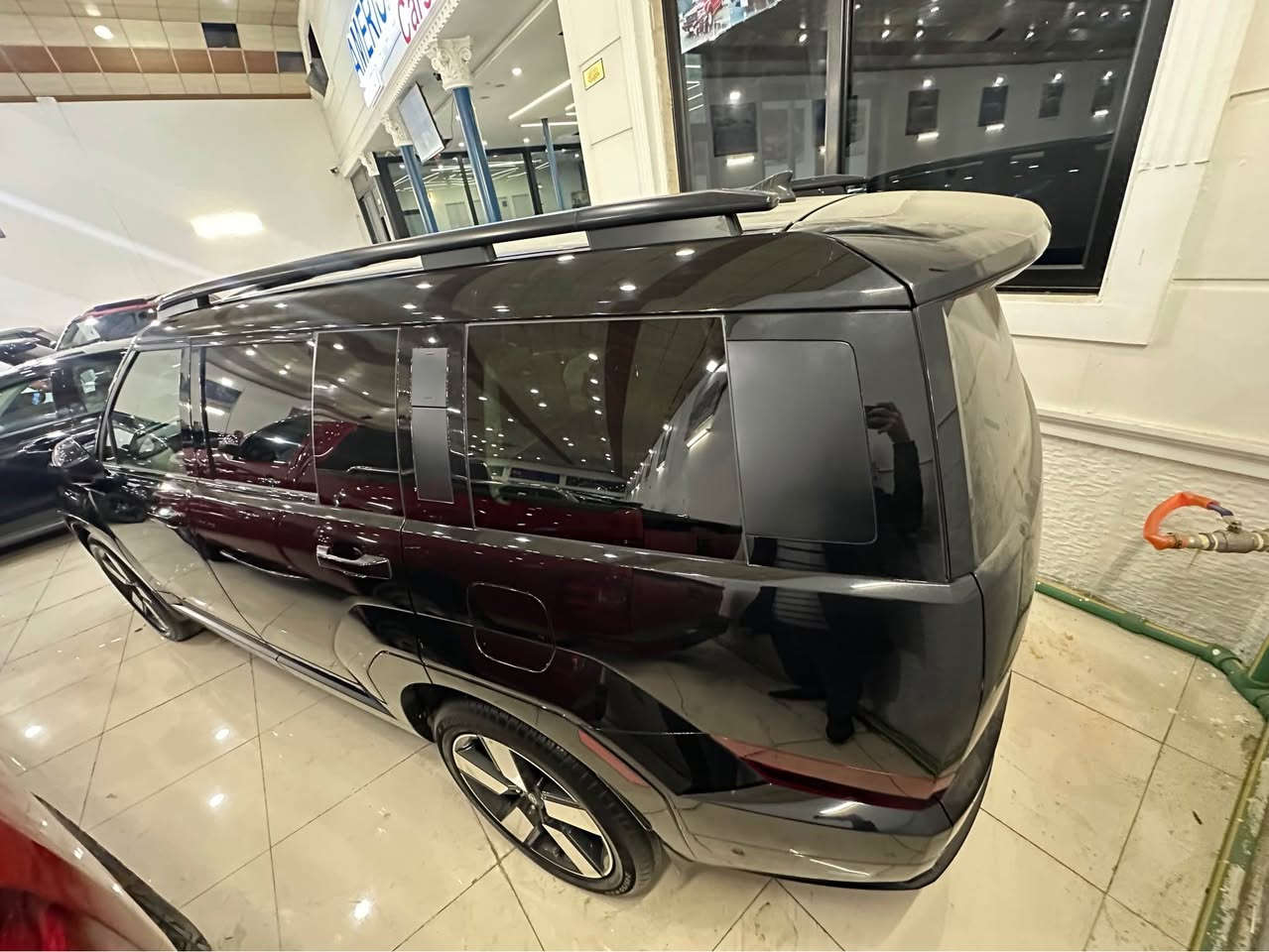 هيونداي سنتافي فول مواصفات ٢٠٢٥ داخل بيجي 
محرك ٤ سلندر ٢٥٠٠ تيربو ٢٧٧ قوة حصانيه 
سقف دبل سلايد سبعة راكب رادار ٣٦٠ كاميرا ٣٦٠ 
شاشة طويل دجيتال كشنات تدفئة وتبريد بصمة شغال دخول ذكي قيادة ذاتيه تحديد مسار مواصفات ١/١
ضرر تبديل ٢ قطعتين بلادي نفس لون باب جملغ طرف سكن يعني دعامية للدعامية بدون صبغ بدون دواخل بدون ارباك سعر كلش مناسب فقط ٢٣٥
مكان اربيل تترقم اربيل سليمانية دهوك 
رقم كاتي مؤقت 
*********** واتساب أربيل, العراق
