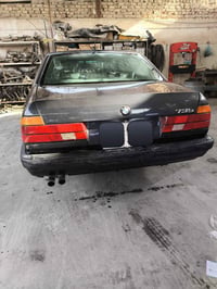 من رخصة لادمن المحترم BMW 730 للبيع  موديل 1993 سيارة جاهزة من كلشي  و...