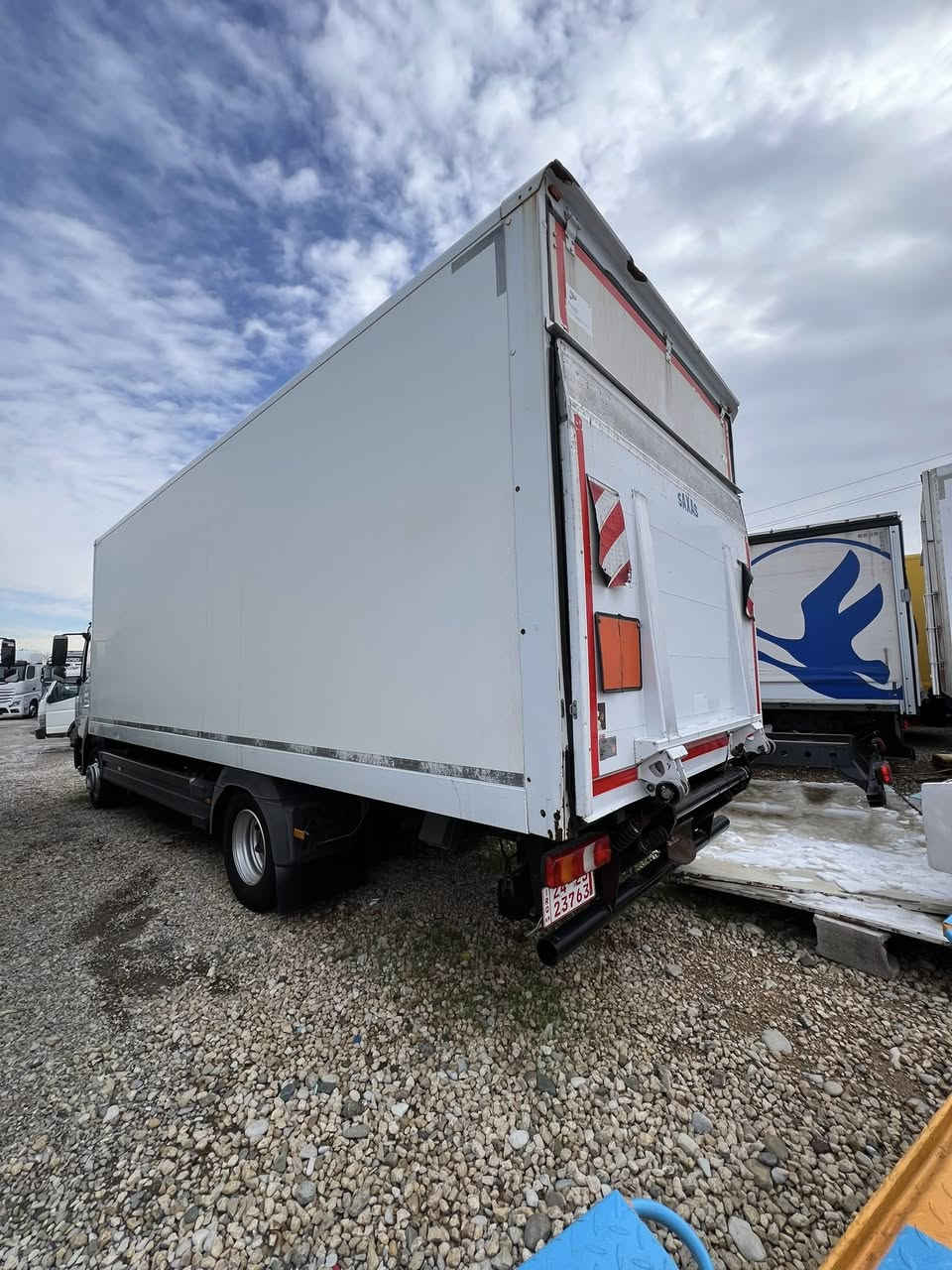 ماشاءالله تبارك الله
موديل 2016حجم1227
فول مواصفات 
مكفول كفاله عامه 
ماشي550ألف
مكان سليمانية 
***********📞
