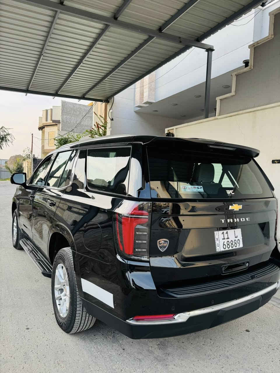 السلام وعليكم ورحمة الله وبركاته 

للبيع تاهو ls موديل 2025 ضمان وكالة المنصور 

معروفة مواصفات ls اعتيادية 
4 كامرات كير تعليق رادارت كشن هزاز تحذير 
تبريد مركزي لد نهاري اربع بيبان بصمة وباقي معروفة 

ماشية 30 الف كيلو متر 
مكفولة كفالة عامة ( فقط 3 رصعات بطرف البنيد موضحة بالصورة ) رقم بغداد مميز بأسمي 
مكان السيارة بغداد 
للاستفسار / *********** 
السعر 580 ورقة( 58.000 الف دولار)  وبيها مجال
